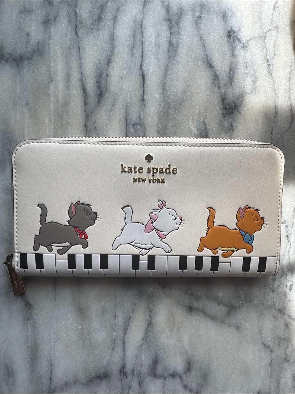 kate spade x Disney wallet The Aristocats piano key kittens - Picture 1 of 9